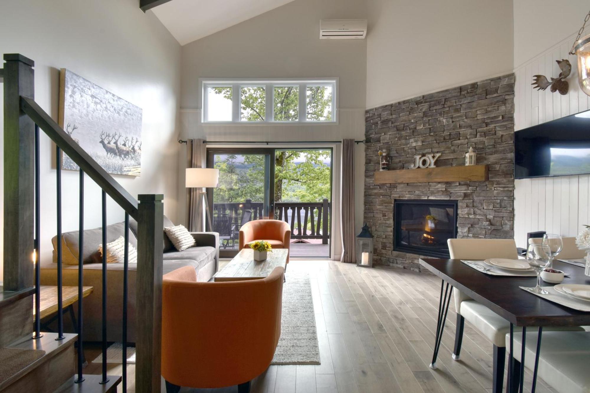 Stunning Condo - View On Lake Tremblant & Mountain Mont-Tremblant Kültér fotó