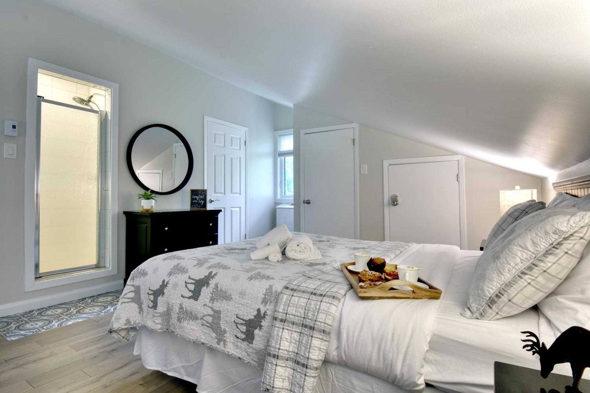 Stunning Condo - View On Lake Tremblant & Mountain Mont-Tremblant Kültér fotó
