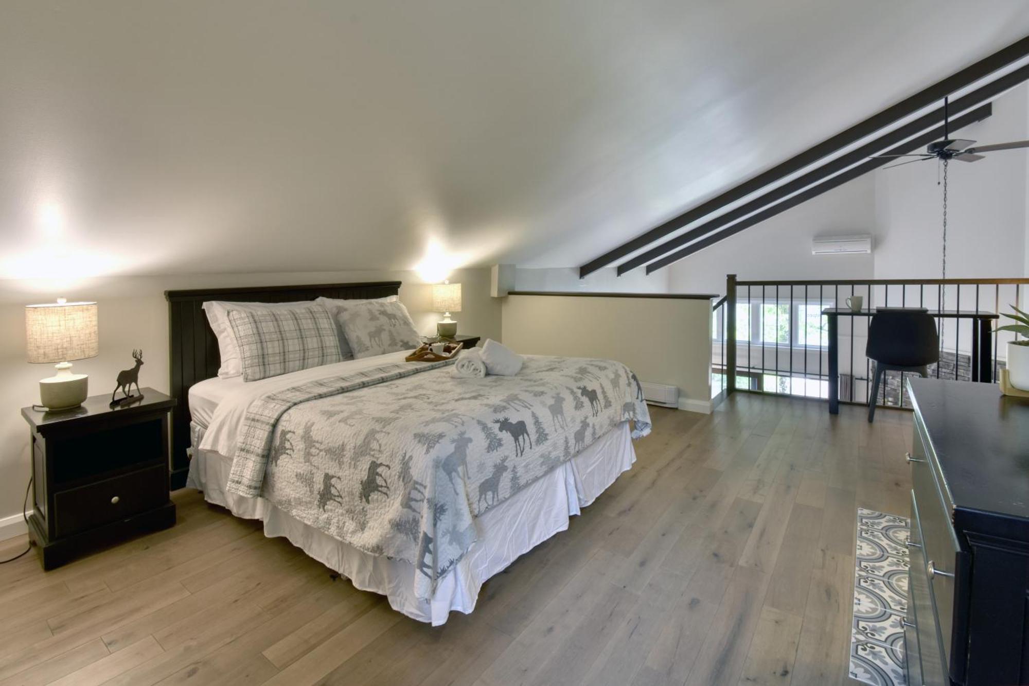 Stunning Condo - View On Lake Tremblant & Mountain Mont-Tremblant Kültér fotó